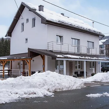 Guest House Mylan Licko Petrovo Selo Exterior photo